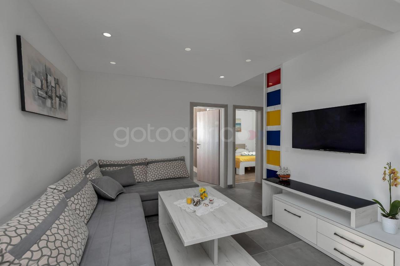 Luxury Apartment Poseidon - Free Beach Parking Макарска Экстерьер фото