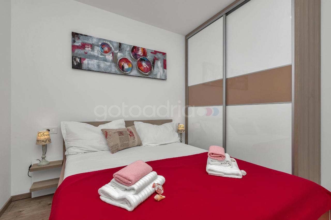 Luxury Apartment Poseidon - Free Beach Parking Макарска Экстерьер фото