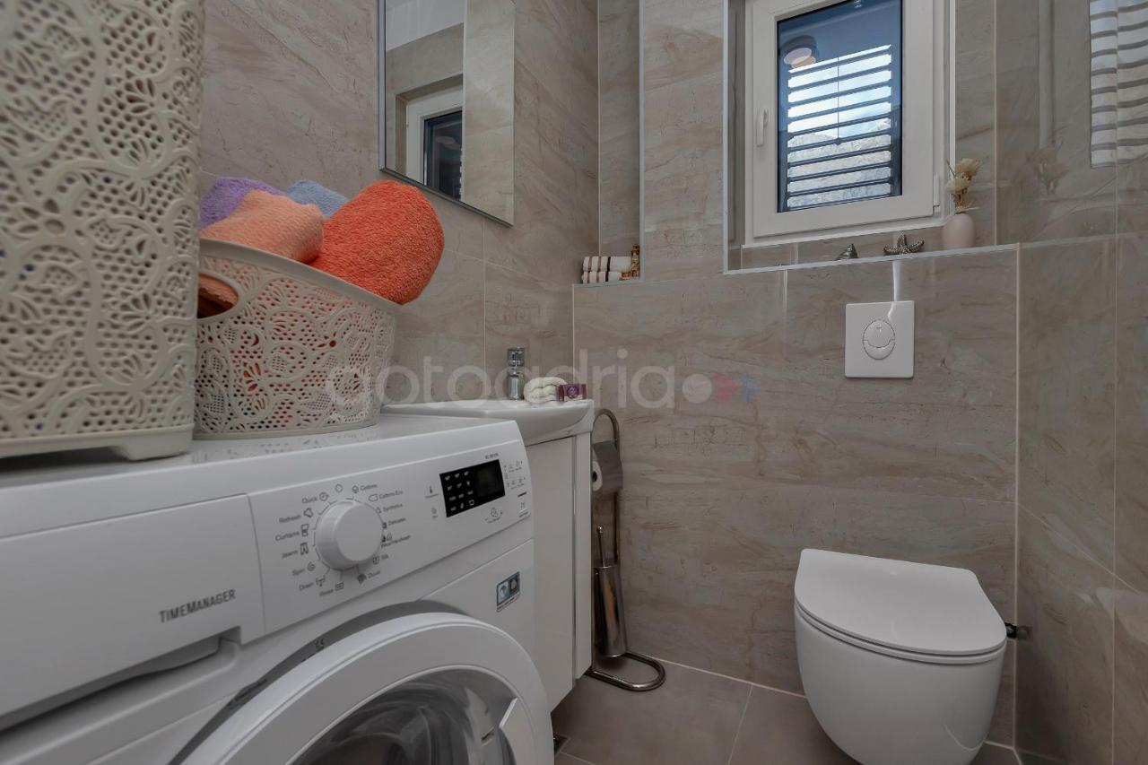 Luxury Apartment Poseidon - Free Beach Parking Макарска Экстерьер фото