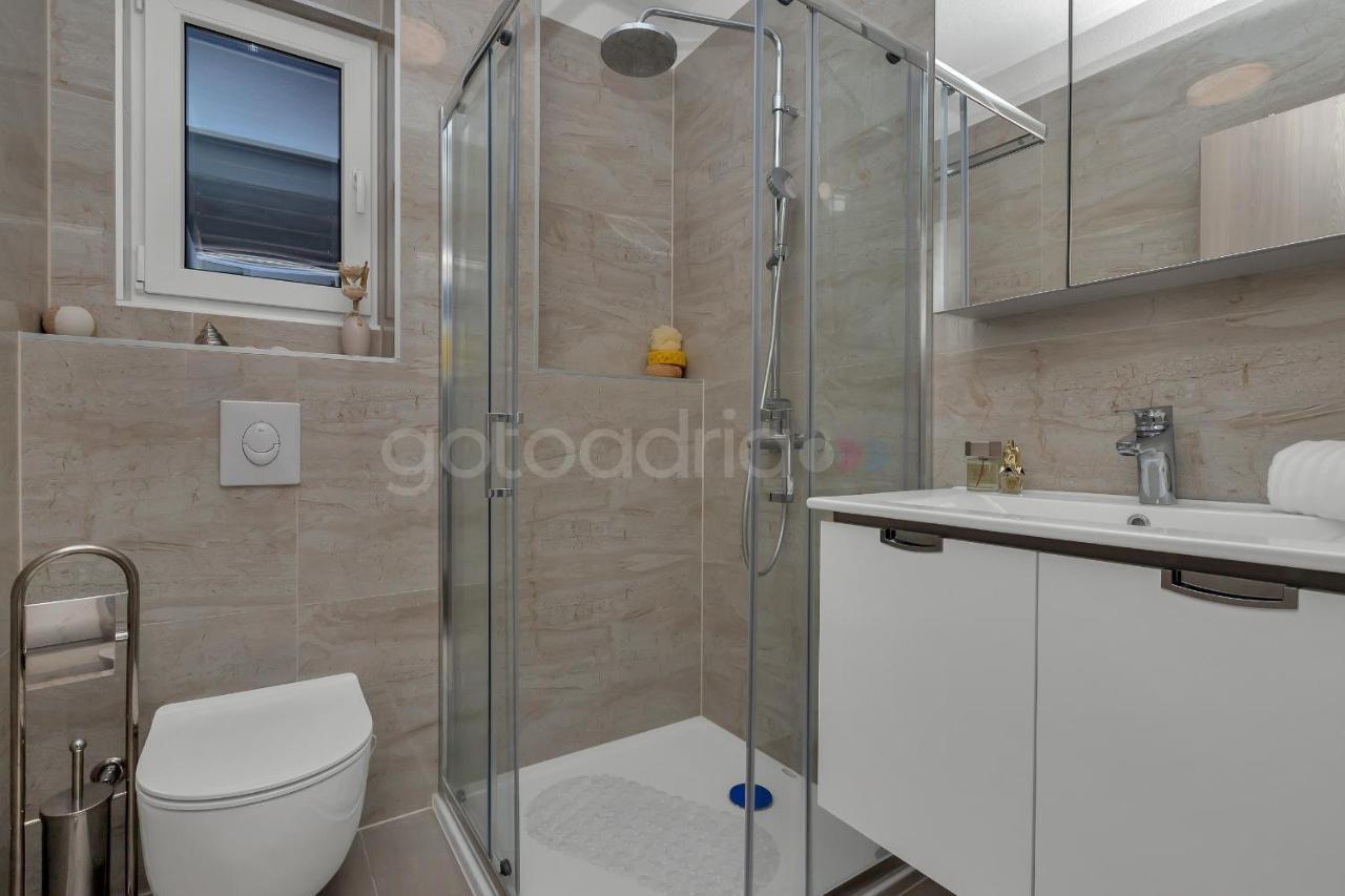 Luxury Apartment Poseidon - Free Beach Parking Макарска Экстерьер фото